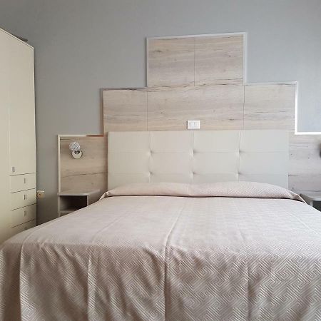 Albergo Paris Sottomarina Luaran gambar