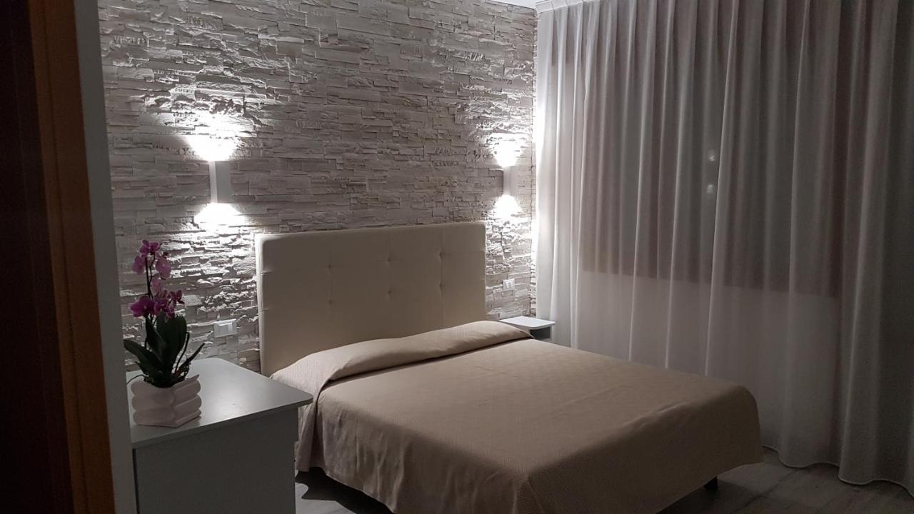 Albergo Paris Sottomarina Luaran gambar