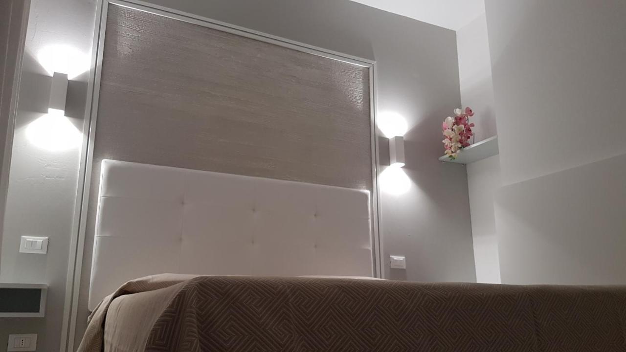 Albergo Paris Sottomarina Luaran gambar