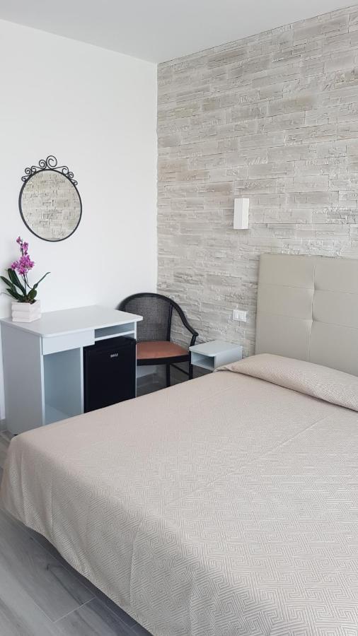 Albergo Paris Sottomarina Luaran gambar