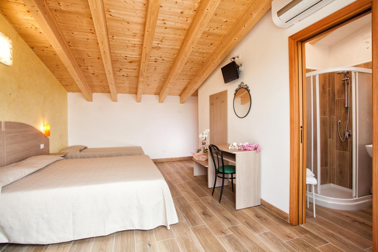 Albergo Paris Sottomarina Luaran gambar