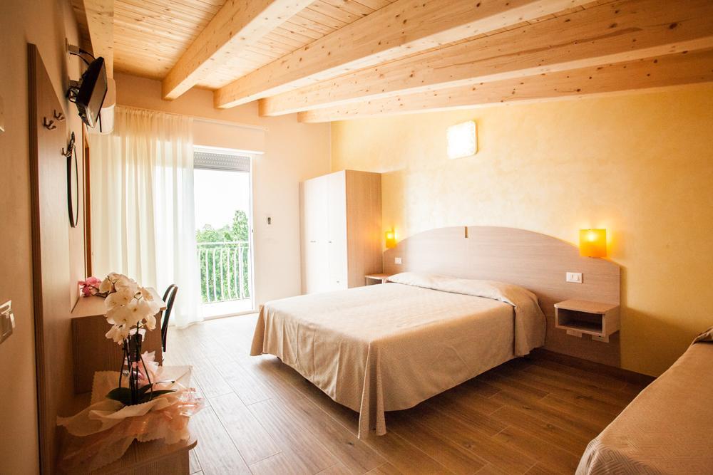 Albergo Paris Sottomarina Luaran gambar