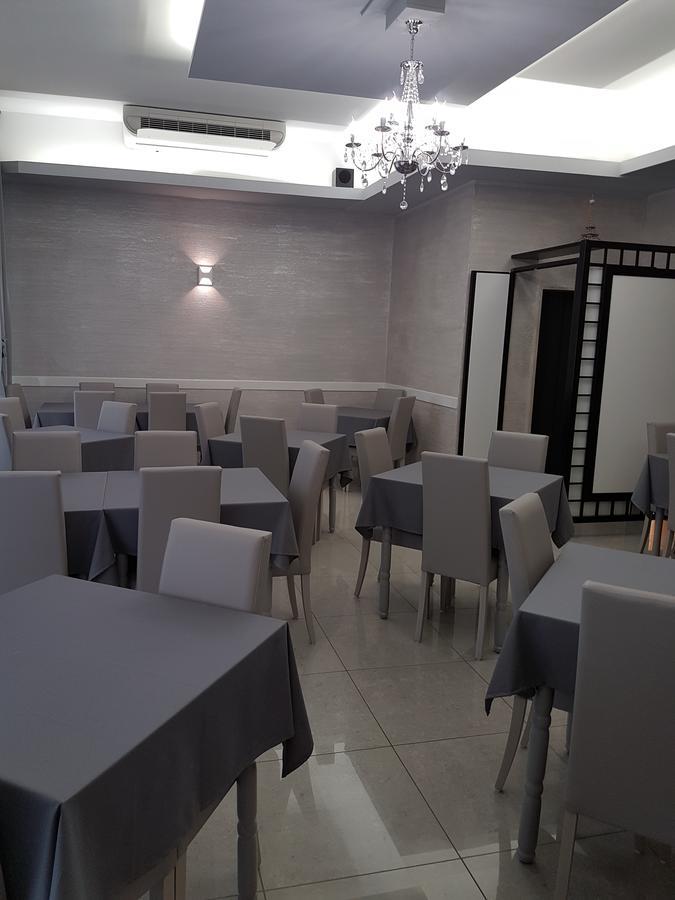 Albergo Paris Sottomarina Luaran gambar