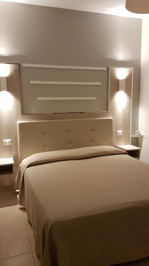 Albergo Paris Sottomarina Luaran gambar