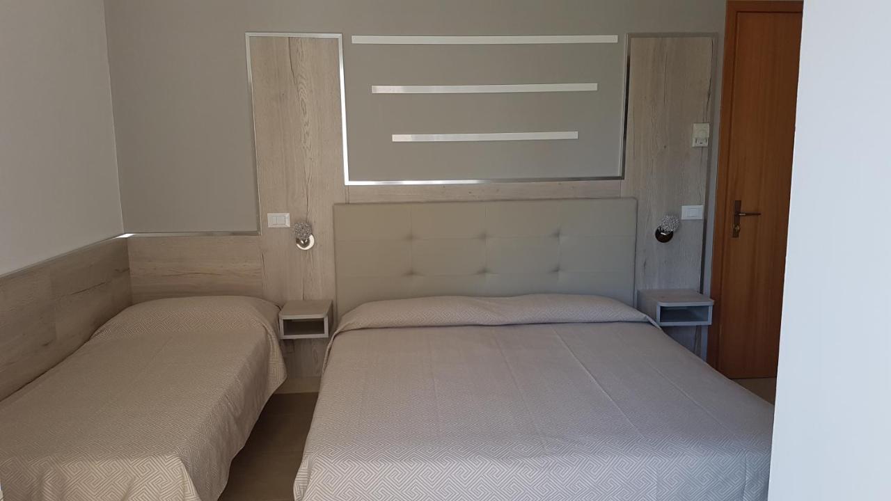Albergo Paris Sottomarina Luaran gambar
